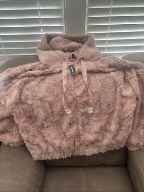 BRAND NEW EXPRESS SUPER SOFT PINK ZIP UP JACKET